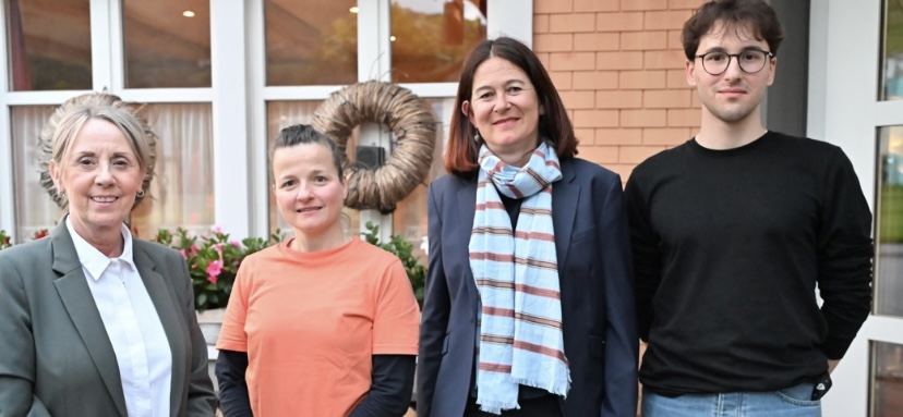 Von links: Claudia Sillack (Vizepräsidentin), Cécile Weber (Leitung Präsidium), Katrin Schulthess und Alexander Hatziisaak (ehemaliges Co-Präsidium)